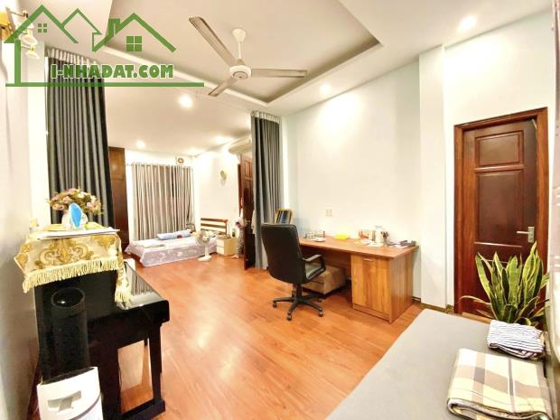 Bán nhà Cầu Giấy Nguyễn Khánh Toàn lô góc ô tô tránh nhỉnh 13 tỷ - 3