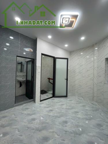 Bán nhà gần Kênh Tham Lương, Bình Tân,hẻm 6M,4x6m(24m2),2 tầng, giá nhỉnh 2tỷ.0901013009 - 1