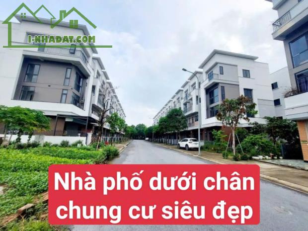 Căn nhà phố duy nhất siêu hot chân chung cư