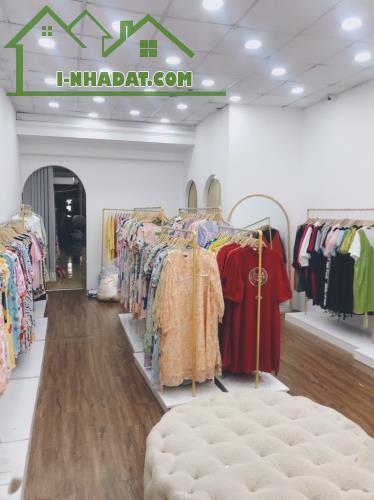 Gấp bán nhà Thủ Đức, phố thời trang, Mt Võ Văn Ngân, dt 240m2 chỉ 34 tỷ. - 2
