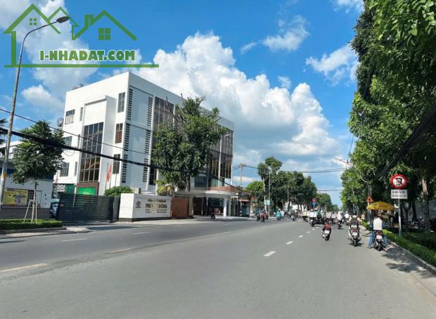 HÀNG ĐỘC LẠ MTKD Quang Trung view GÓC ngang 11m 330m2 KD tuyệt đỉnh làm showroom chỉ 45 - 4
