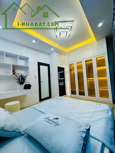 BÁN NHÀ TÔN ĐỨC THẮNG 4 TẦNG x 3PN, FULL NỘI THẤT, NGÕ NÔNG RỘNG, 30M RA  PHỐ, NHỈNH 6 TỶ
