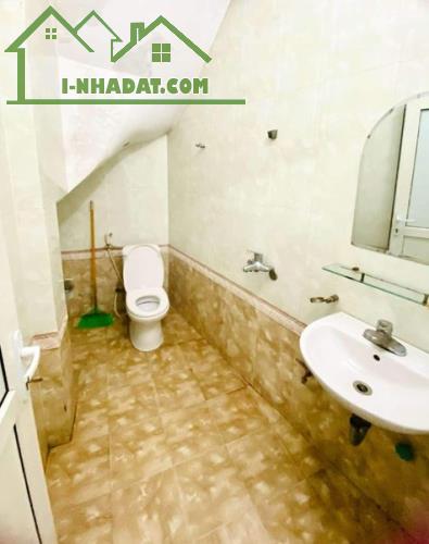 CHO  THUÊ NHÀ TRƯỜNG CHÍNH, 55M2, 4 TẦNG, 4N, 2 WC, 14 TRIỆU (CÓ TL) - 4