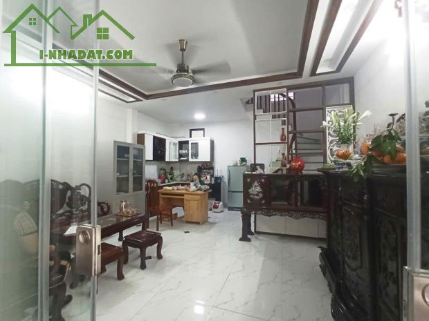 Ngọc Trì Thạch Bàn 31m2 x 5T full nội thất, chợ hồ điều hoà ngay nhà ở sướng. 5,3tỷ - 3