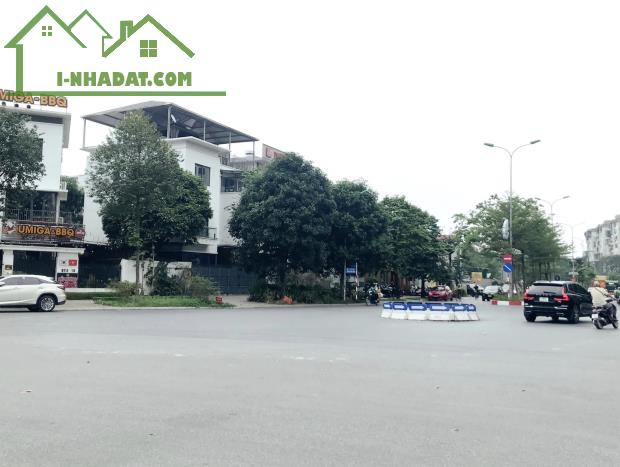 BIỆT THỰ 340M2 MẶT ĐƯỜNG 30M NỐI CBD MỚI - CIPUTRA. CHO THUÊ TỪ 130 - 180 TRIỆU/THÁNG.