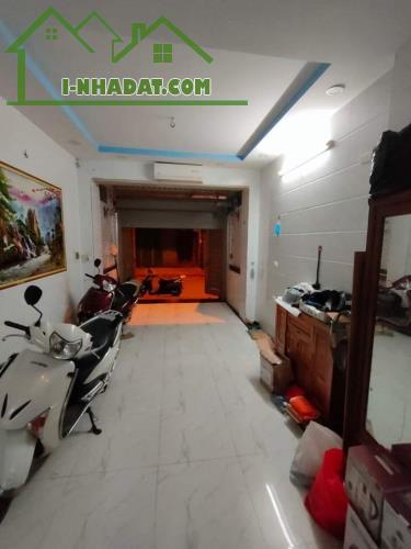 Bán nhà  Nguyễn Hoàng Tôn -Kinh Doanh –thang máy  82M 5tầng   13.2Tỷ - 2
