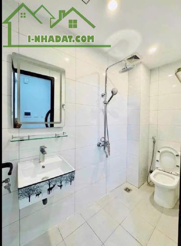 Ba gác đỗ cửa - ngõ thông tứ tung - Ôtô tránh 50M - nhà chủ tự xây mới kính koong. Bạch Đằ - 2