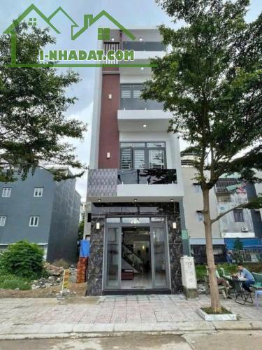 Nhà 3 tầng 188m2 ngay DT743 trung tâm TP Thuận An