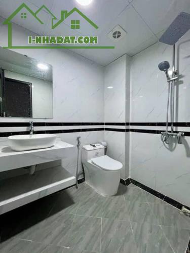 Bán nhà An Trạch giá 6.70 tỷ, diện tích 30m2, 5 tầng, mặt tiền 4.3m - 1