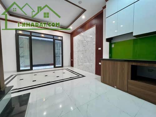 Bán nhà An Trạch giá 6.70 tỷ, diện tích 30m2, 5 tầng, mặt tiền 4.3m - 3