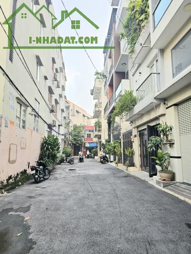 HXH quay đầu cách MT chỉ 20m lô góc 4*23 - 4 tầng không lộ giới dân trí cao - 2