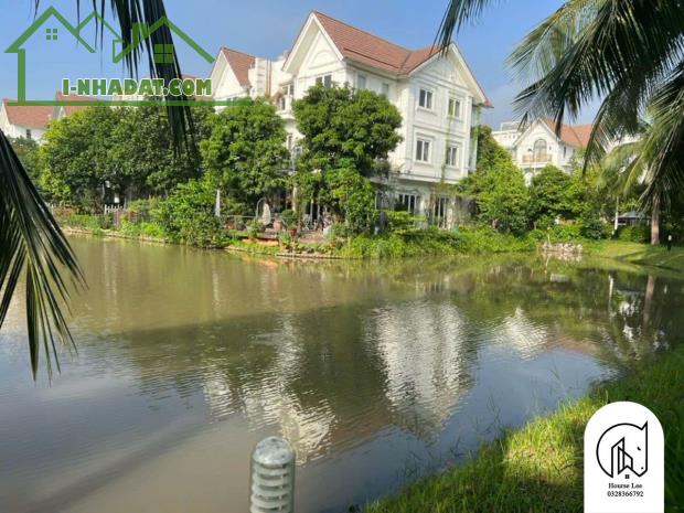 Bán biệt thự Vin Riverside Long Biên đường Anh Đào view hồ ở thoáng mát 258m 4 tầng, 93 tỷ