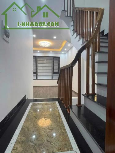 Cần Bán Gấp Căn Nhà Mới Xây Siêu Đẹp Ở Ngô Quyền HĐ,Ô Tô Đỗ Gần.Giá 7.7Tỷ Có TL - 2