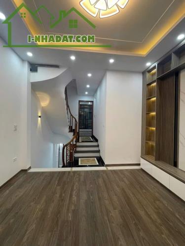 Cần Bán Gấp Căn Nhà Mới Xây Siêu Đẹp Ở Ngô Quyền HĐ,Ô Tô Đỗ Gần.Giá 7.7Tỷ Có TL