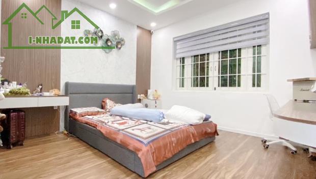 Nhà đẹp 2 tầng hẻm 791 Trần Xuân Soạn, Tân Hưng Quận 7, 103m2 ngang 4.6m chỉ 10 tỷ