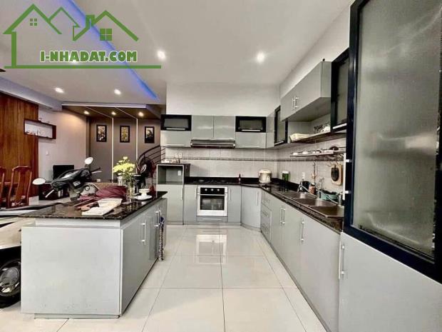 Huỳnh Văn Bánh - Phường 17 - Quận Phú Nhuận - 62m2 - 6,5 tỷ