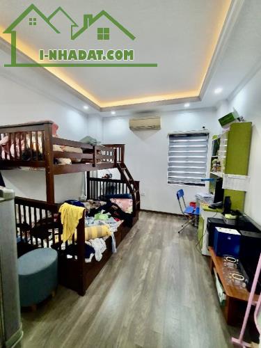 Cấn Bán Nhà Bồ Đề 50m2-chỉ hơn 7 tỷ-6 tầng-5 Ngủ-DÂN XÂY-FULL NỘI THẤT-NGÕ THÔNG-2 THOÁNG - 3