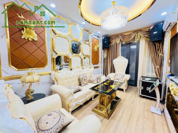 ⚜️Bán Nhà Ô Tô Đỗ Cổng  Đặng Tiến Đông 44 M2 5T MT 4 M, Chỉ 11 Tỷ ⚜️ - 1