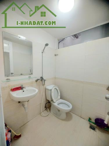 Bán căn hộ 50m2 phố Hoàng Ngân, 2 ngủ, full đồ , 1 tỷ 650 - 1