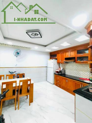 ĐÓN TẾT! Bán Nhà 5 Tầng Cực Đẹp Cao Thắng, 53m2, 8.5 Tỷ - 1