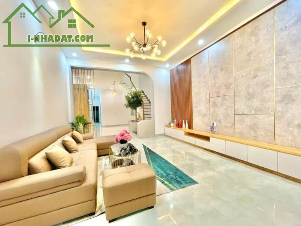 BÁN NHÀ 4T LẠC LONG QUÂN, DT 30M2, 30M Ô TÔ TRÁNH, GẦN PHỐ, Ở NGAY, CHỈ 7.85 TỶ - 3