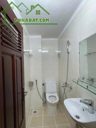 KHU PHÂN LÔ ÔTÔ 651 MINH KHAI - 38 M2 x 5 TẦNG - 6 NGỦ - Giá 6.2 Tỷ - Sổ vuông - Ngõ nông - 4