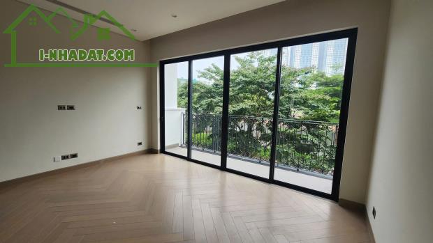 CẦN CHO THUÊ GẤP CĂN LIỀN KỀ 5 TẦNG 75M2 The manor Central Park Nguyễn Xiển, Hoàng Mai,