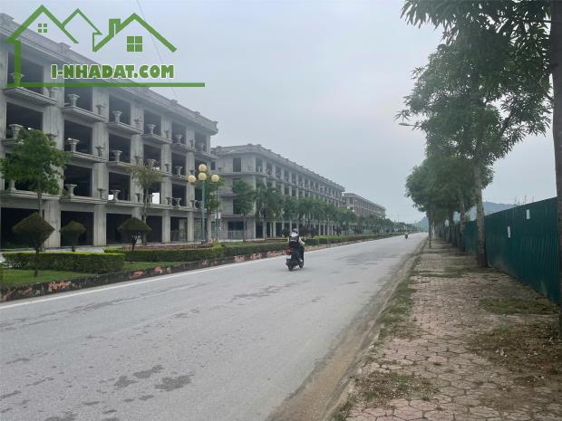 NHÀ 4 TẦNG TRUNG TÂM TP.THANH HÓA.  NHẬN NHÀ SANG TÊN SỔ NGAY. CĐT: 0966 343 969 - 1