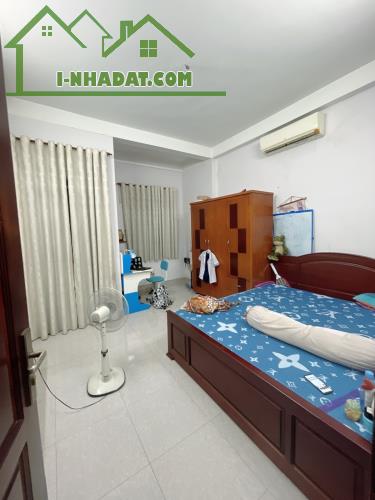 Đường TTN 5, sát Trường Trinh, Phan Văn Hớn,Gò vấp Dt: (4*20) _ 3 tầng, 3 PN, có sân thượn - 3