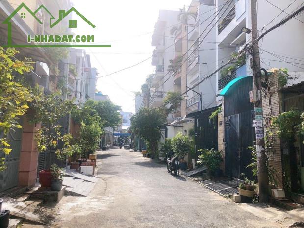 Bán nhà hẻm 6m thông Vườn Lài ( gần Nguyễn Xuân Khoát ) DT : 8.6x25m - Cấp 4 - Giá : 16 tỷ