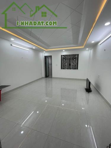 NHÀ CỰC ĐẸP, TÂN BÌNH, MẶT TIỀN ĐƯỜNG LỚN, KN PHAN HUY ÍCH. 102m2, 6 TẦNG, 18 Tỷ. - 1