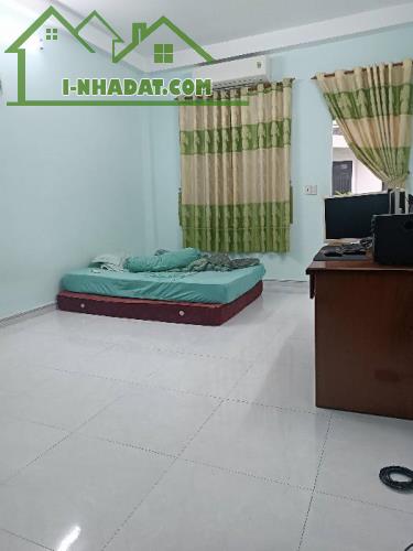 HÀNG ĐỘC NGAY CHỢ HỒ HỌC LÃM ĐƯỜNG 10M 3PN 68 M2 NHỈNH 6 TỶ