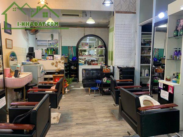 Nhà Bè  ! Sang Salon Tóc – Nail Mới , MB thuê hiện trả chỉ có 6,5 tr/ tháng , Tel - 1