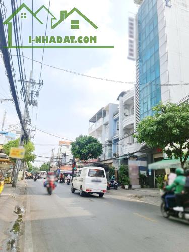 Nhà mới sang trọng Mặt tiền Âu Dương Lân P3Q8 - 1