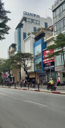 BUILDING MẶT PHỐ - VỈA HÈ RỘNG - PHỐ TÔN ĐỨC THẮNG - 1