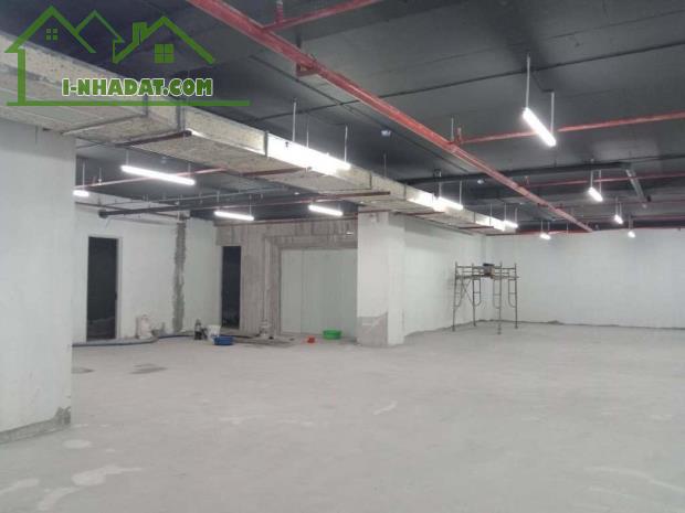 toà nhà mặt phố Hồng Tiến, 480m x 9tầng, mặt tiền 18m, 2 thang máy, thiết kế hiện đại,