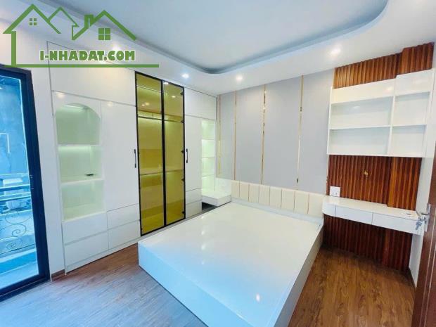 Bán Nhà Phố Dương Văn Bé, 5 Tầng, Cách Phố Chỉ 30m, Full Nội Thất. - 1