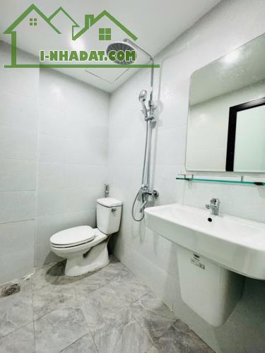 Bán nhà 29 Khương Hạ -TX , DT 45m2 , Giá hơn 7 tỷ ,Oto , Kinh Doanh