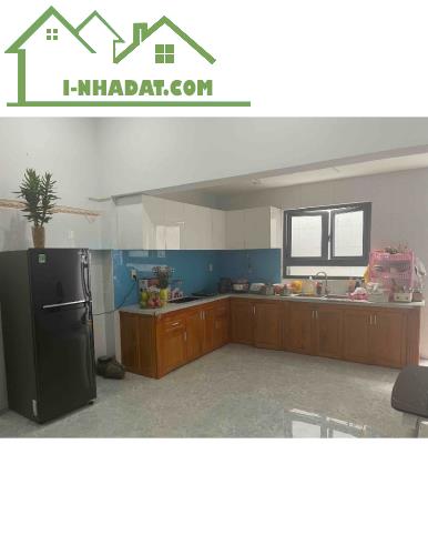 BÁN NHÀ SÁT TÊN LỬA ĐƯỜNG 12M 100m2 4TẦNG 4PN DÒNG TIỀN 30TR/T 11 TỶ - 1