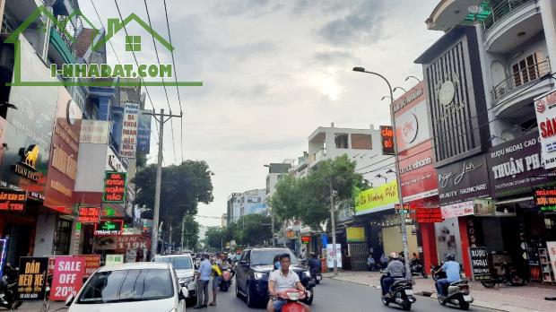 Bán nhà MTKD Gò Dầu (ngay Tân Sơn Nhì) DT: 8.5x20m - nhà 1 lầu đang thuê - Giá: 28 tỷ TL