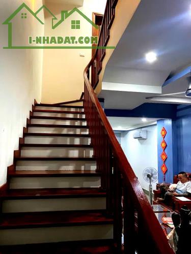 Bán nhà 6 tầng, 37m², 4PN,Phố Nguyễn Văn Linh, Thạch Bàn, Long Biên - 6.9 tỷ- thang máy. - 3