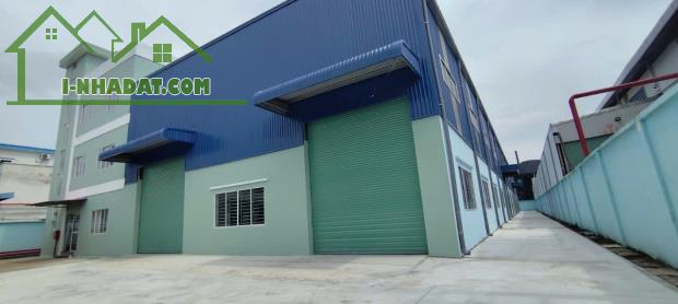 Cho thuê 2800m2 XƯỞNG mới 100% ,Tân Uyên ,Gía :220 triệu/tháng , PCCC tự động , đường cont - 5