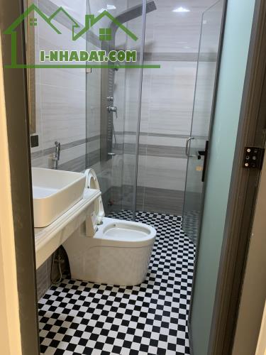 THẬT:Nhà mặt tiền 4 tầng,hoàn công,Đường xe hơi né,4x24,Hiệp Bình Chánh,Thủ Đức