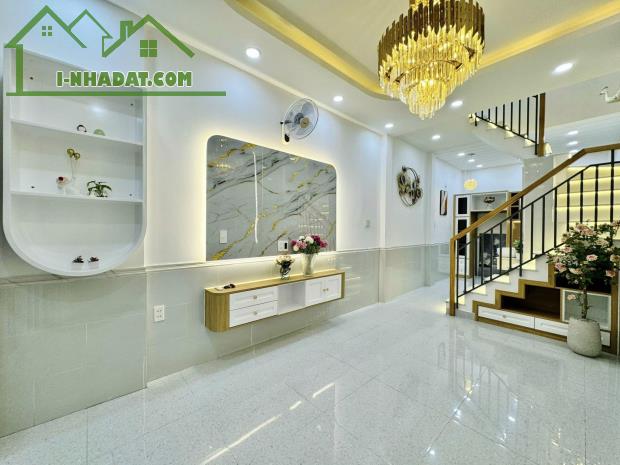 Bán nhà 2 lầu ở 15B Lê Thánh Tôn, Phường Bến Nghé, Quận 1. Gần Nhi Đồng 2. Giá 3ty150 TL - 5