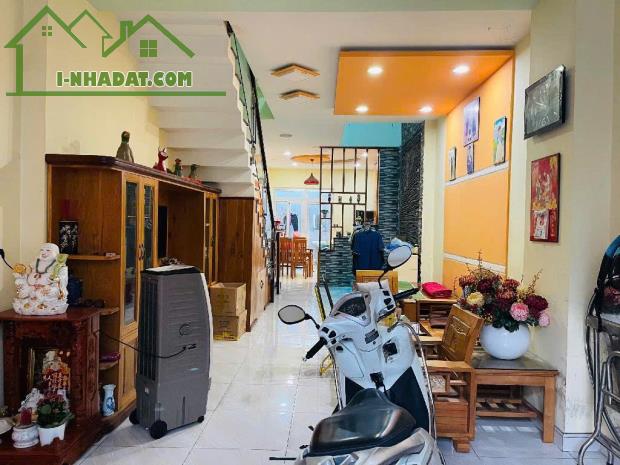 Nhà Bán Đ.Phú Thọ Hòa - 84m2 - 3 Tầng Đúc BTCT - Sát Mặt Tiền - Tân Phú - Chỉ 8.2 tỷ - 2