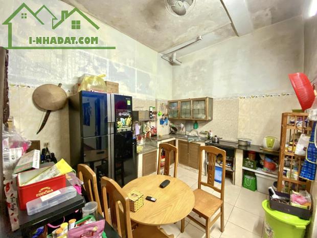Bán đất tặng nhà 3 tầng Nguyễn Ngọc Nại,CHDV, dt 67m 4.8m mặt, Giá 12.8 tỷ. 0796193699 - 3