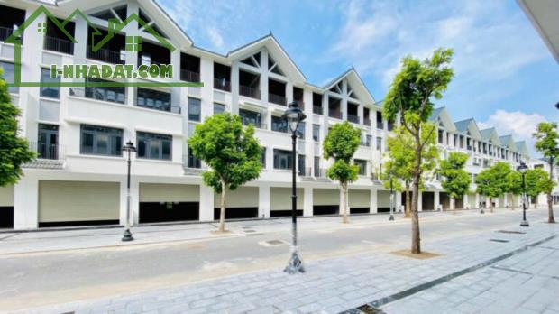 Chủ nhà cần bán gấp liền kề khu đô thị Hinode Royal Park, giá cực tốt, diện tích 100m2,