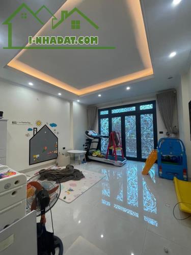 BÁN NHÀ HẺM XE HƠI LÂM VĂN BỀN, QUẬN 7, XÁCH VALI Ở NGAY, 83.6M2, 4 TẦNG, GIÁ 8 TỶ 7 - 3