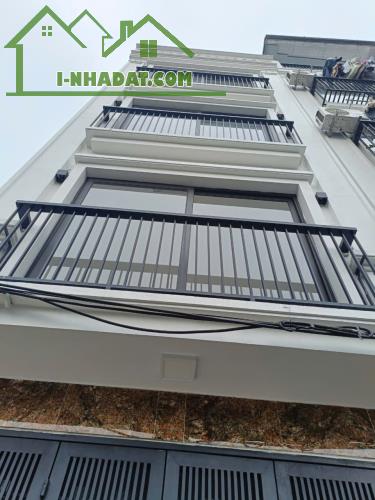 Hiếm, với 4 tỷ hơn 36,3m2 -4T- 5 ngủ tuyệt đẹp Di Trạch, ô tô gần 3.5 - 4