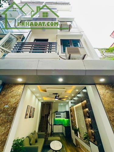 Chính chủ bán nhà tại Đường Minh Khai, HBT, Hà Nội, cạnh Time City, DT 31m2,/38 m giá - 1